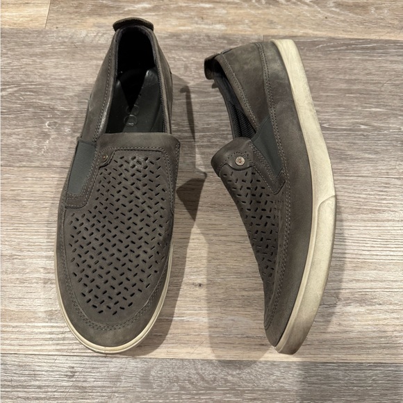 Ecco sneakers size 10 - Picture 1 of 7